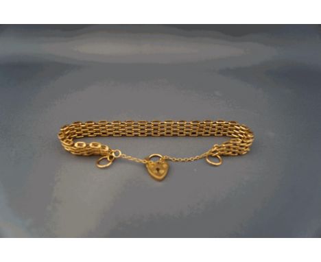 A 9 carat gold gate link bracelet, 20.3 g gross