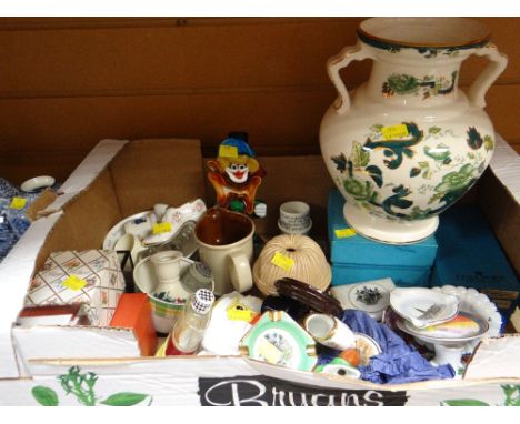 ASSORTED CERAMIC COLLECTABLES including large Masons vase