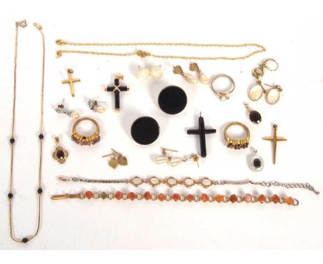 A mixed lot jewellery: to include a pair of black onyx disc earrings with closed back stamped 14K and 585, 11g; a black onyx 