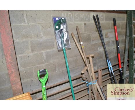 A 6' Spear &amp; Jackson tree lopper