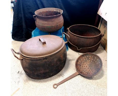 Antique cast iron cauldron T/W 2 antique cast iron oval cooking pots largest 34cm long 25cm high