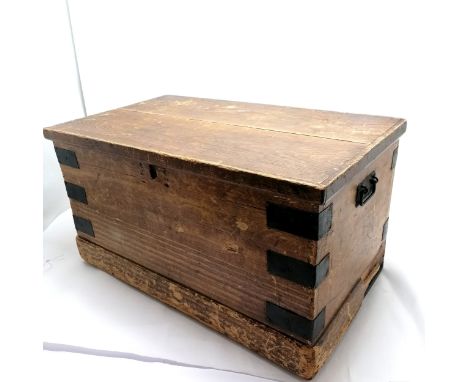 Victorian scumble glazed small pine trunk with steel fittings - 68cm x 40cm x 37cm high - loss to piece of beading