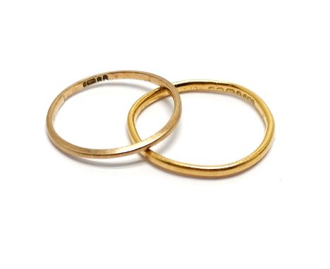 Antique 22ct hallmarked gold band ring (size Q &amp; 1.8g) t/w 9ct hallmarked gold band ring (size O½ &amp; 0.7g)