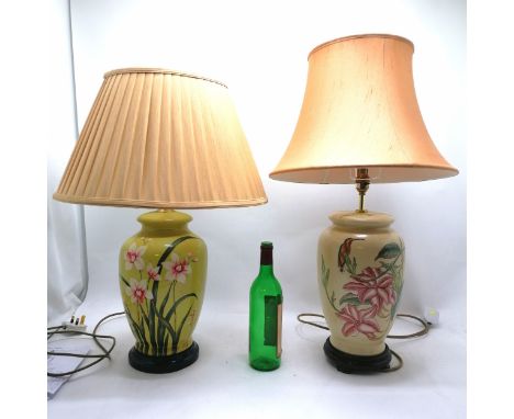 2 ceramic lamp bases with floral detail plus shades