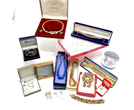 Qty of boxed jewellery inc Rennie Mackintosh silver bangle + earrings (4.5cm drop), silver 60th birthday stars necklet, brace