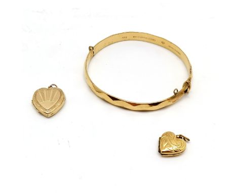 9ct 20 micron metal core bangle, 9ct gold front &amp; back heart locket &amp; rolled gold pendant heart locket - 24.7g total 