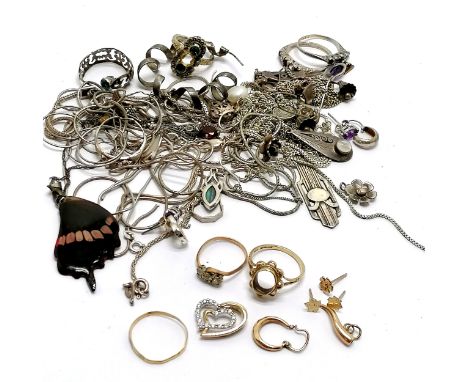 Qty of scrap gold (18ct band ring 0.68g &amp; 9ct total weight 7.1g) t/w qty of mostly scrap silver (total weight 82g) - SOLD