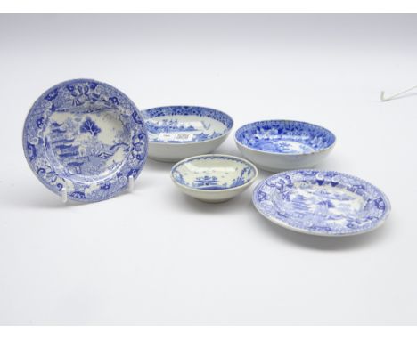 Caughley blue and white saucer decorated in the conversation pattern c1780, pair of small earthenware plates in the two templ