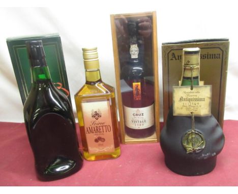 Mixed alcohol - Cruz1989 Vintage Port, in box, Fim De Seculo, Antiquissima, both in cartons, Loiree Amaretto, various proofs 