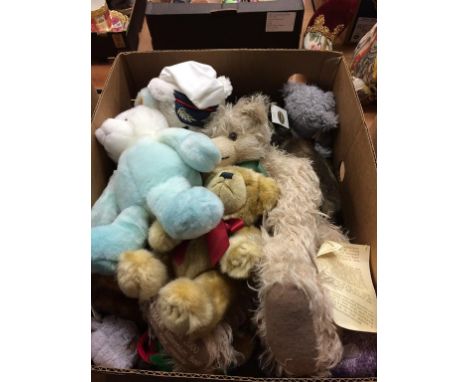 A quantity of Steiff teddy bears