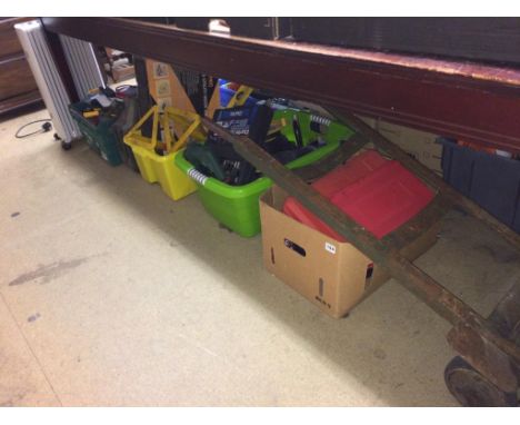A large quantity of tools