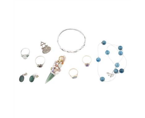 A collection of gem set jewellery to include an aquamarine set ring, stamped 9ct; a cultured pearl and jade set pendant; an a