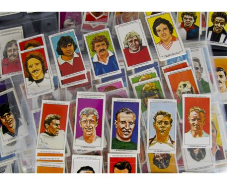 Trade Cards, Football, a large collection of Sun Soccercards, majority in clear sleeves, some in original sealed packs, also 