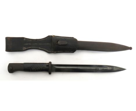 WW2 German K98 Matching Serial Number Bayonet With Frog 9 3/4 inch, single edged, blued blade with fuller. &nbsp;The forte wi