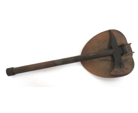 Private Purchase "Arrow Tool" Combination Axe And Shovel oval, steel shovel head with rear folding axe, spike and wire cuttin