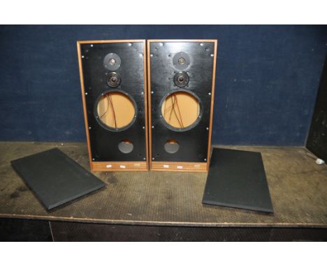 A PAIR OF SPENDOR SP1 VINTAGE HI FI SPEAKER CABINETS with two horns fitted but no 8in drivers in either, cabinets are walnut 