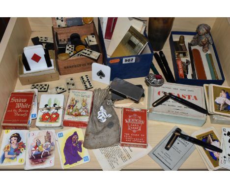 A COLLECTION OF VINTAGE FOUNTAIN PENS, PLAYING CARDS AND SUNDRIES, to include a set of Walt Disney Mickey Mouse Weekly cards,