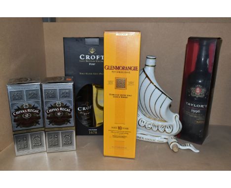 ALCOHOL, A Mixed Collection containing one bottle of GLENMORANGIE Highland Single Malt Scotch Whisky, aged 10 Years, 40% vol.