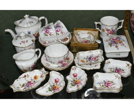 A QUANTITY OF ROYAL CROWN DERBY 'DERBY POSIES' TEA AND GIFT WARES, twenty one pieces, to include a teapot, a cream jug, a sug