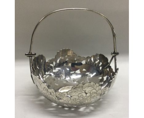 A Chinese export silver pierced basket. By Zeewo. Marked to base. Approx. 87 grams. Est. £100 - £150.