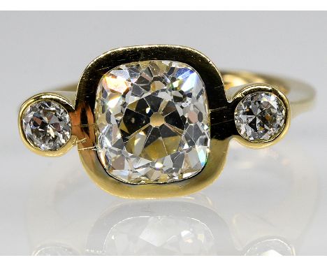   Massiver Ring mit ca. 3 ct Altschliff-Diamant und 2 Altschliff-Diamanten, zus. ca. 0,4 ct, Juweliersarbeit, 90- er Jahre. 7