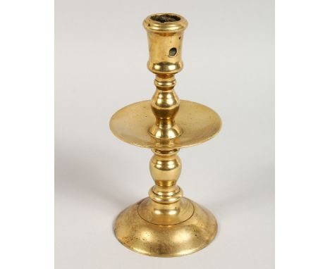 A 17TH CENTURY HEEMSKIRK CANDLESTICK. 7.75ins high.