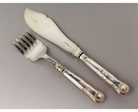 A FISH SLICE AND FORK. London 1912.  Goldsmiths &amp; Silversmiths Co. Knife 33cm Fork 25cm