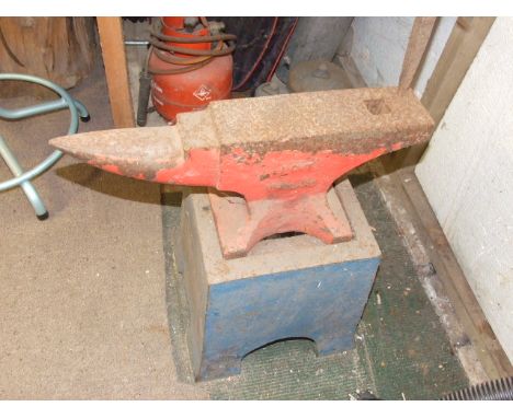 ANVIL WITH STANDTHIS ITEM IS NOT AT THE SALEROOMIT IS THE BUYERS RESPONSIBILITY TO REMOVE AND COLLECT FROM A LOCAL PROPERTY