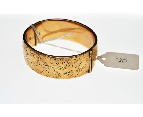 GOLD PLATED QUALITY BANGLE WITH METAL CORE BY R&amp;W