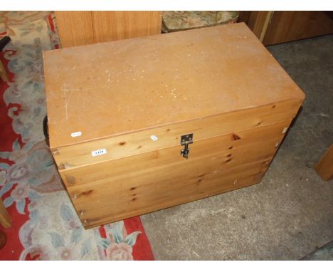 PINE TOOL TRUNK