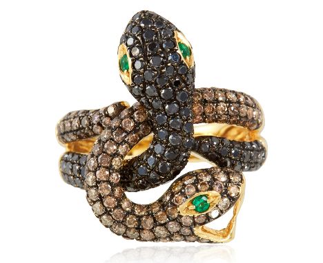 A COLOURED DIAMOND AND EMERALD DOUBLE SNAKE RING in 18ct yellow gold designed as two serpents, their bodies coiled around one