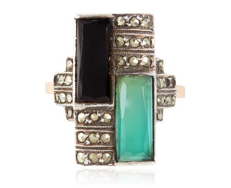 AN ART DECO CHRYSOPRASE, ONYX AND MARCASITE RING in yellow gold and silver, the rectangular face set with polished chrysopras