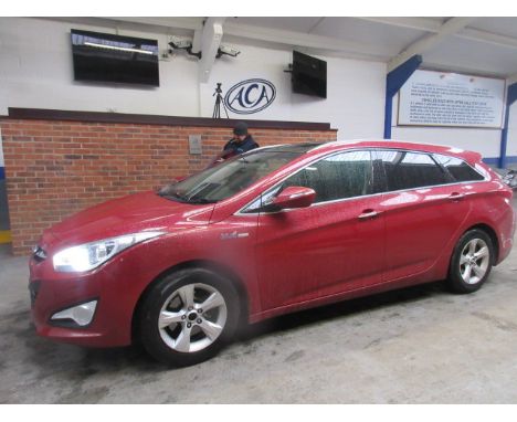 Make &amp; Model: Hyundai I40 Premium SE CRDIDate of Reg: EX64 GHFColour: Redcc: 1685MoT: 21-01-2022Fuel Type: DIESELMileage: