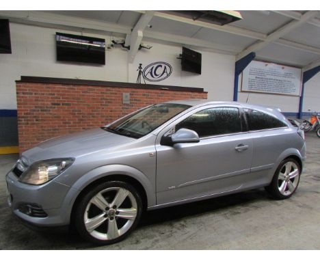 Make &amp; Model: Vauxhall Astra SRIDate of Reg: PK10 GZAColour: Silvercc: 1796MoT: 10-11-2021Fuel Type: PETROLMileage: 77kTr
