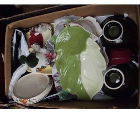 Box of ceramics to include Carltonware