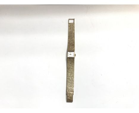 A 9ct gold ladies vintage Omega manual winding watch with box but no papers. Case 14.5mm winds but not running. Total weight 