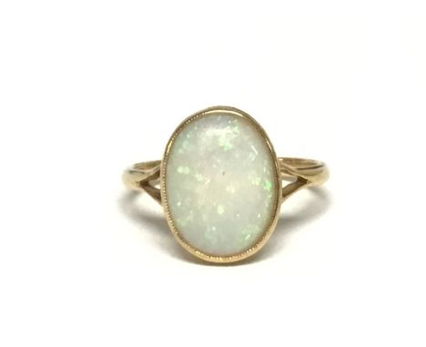 9ct Gold opal ring , 2.9g, size M/N