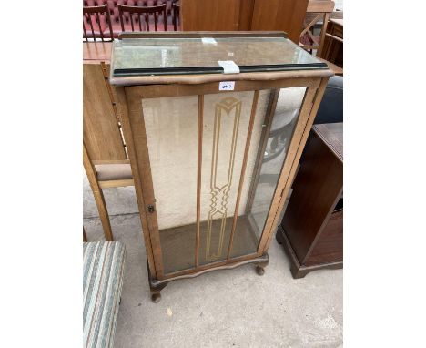 A SHINY WALNUT DISPLAY CABINET ON CABRIOLE LEGS, 22" WIDE 