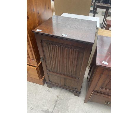 AN OLD CHARM STYLE STEREO CABINET 