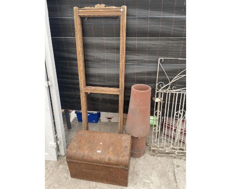 AN ASSORTMENT OF ITEMS TO INCLUDE A CHIMNEY POT, A VINTAGE TIN TRUNK AND A THREE SECTION DIVISION SCREEN FRAME 