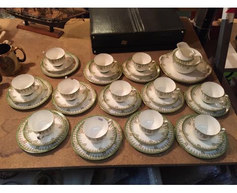 A COLLECTION OF ROYAL DOULTON CHINA WARE. TO INCLUDE CUPS, SAUCERS AND MILK JUG. A/F ONE CUP CHIPPED 