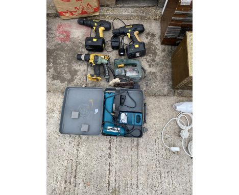 AN ASSORTMENT OF POWER TOOLS TO INCLUDE MCKELLAR DRILLS, BLACK AND DECKER DRILL ETC 