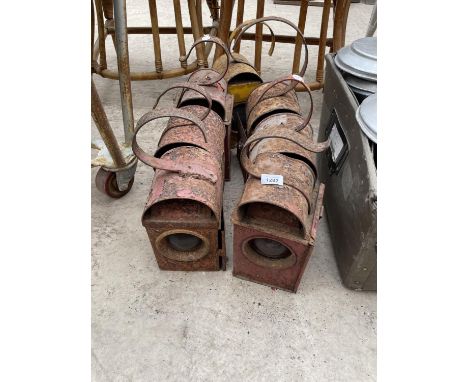 A COLLECTION OF SEVEN VINTAGE ROAD LAMPS (SOME WITH THE BURNERS) 
