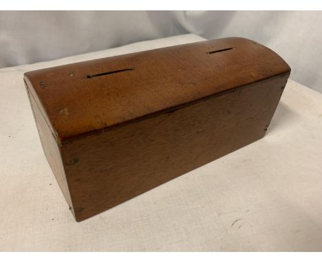 A VINTAGE TREEN MONEY/COLLECTION BOX 