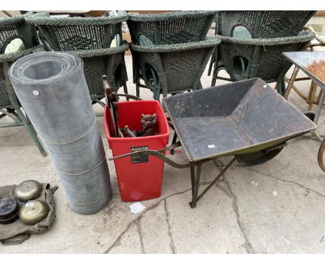 A VINTAGE METAL WHEEL BARROW, A ROLL OF WIRE MESH AND A COLLECTION OF TOOLS 