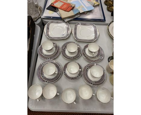 A COLLECTION OF CHINA WARE TO INCLUDE CUPS, SAUCERS AND SIDE PLATES 