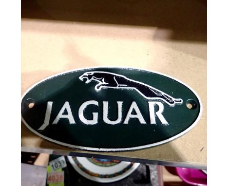 Cast iron Jaguar sign, L: 18 cm. UK P&amp;P Group 1 (£16+VAT for the first lot and £2+VAT for subsequent lots)