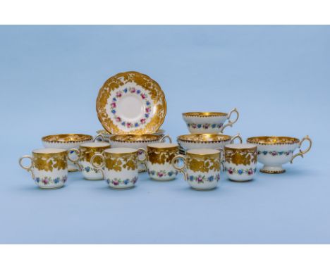 A HAMMERSLEY PART TEA AND COFFEE SERVICE
1st half 20th Century
Comprising: six coffee cups and saucers; five tea cups and six