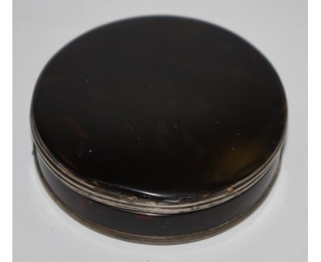 A George III tortoise shell circular snuff box c.1760