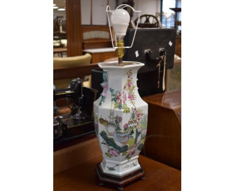 A modern Chinese style table lamp, height to fitting approx. 44cm